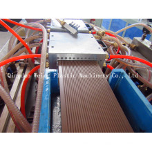 Ligne d&#39;extrusion de Decking de WPC